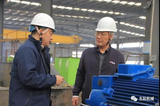 河南工業(yè)大學(xué)機電工程學(xué)院院長(cháng)、碩士研究生導師惠延波教授等一行蒞臨東起集團參觀(guān)考察